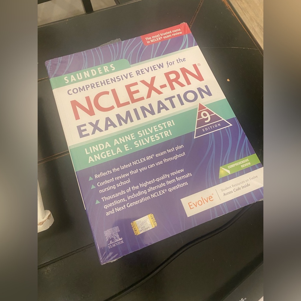 Saunders Comprehensive Review for the Nclex-Rn(r) Examination
